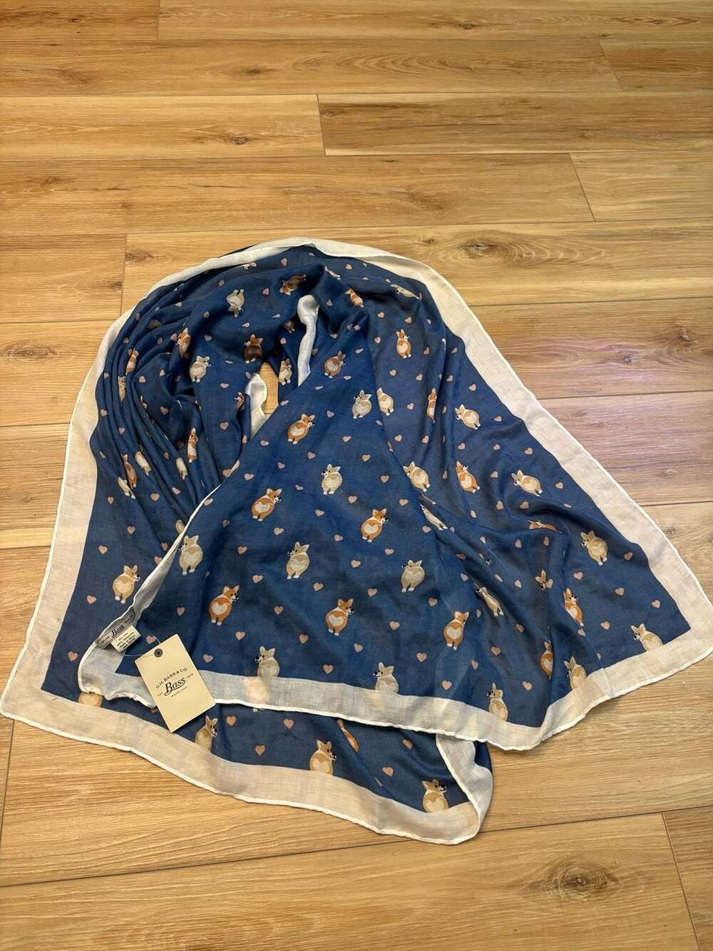 NWT G.H. Bass & Co. Corgi Dog and Heart Print Lightweight Scarf